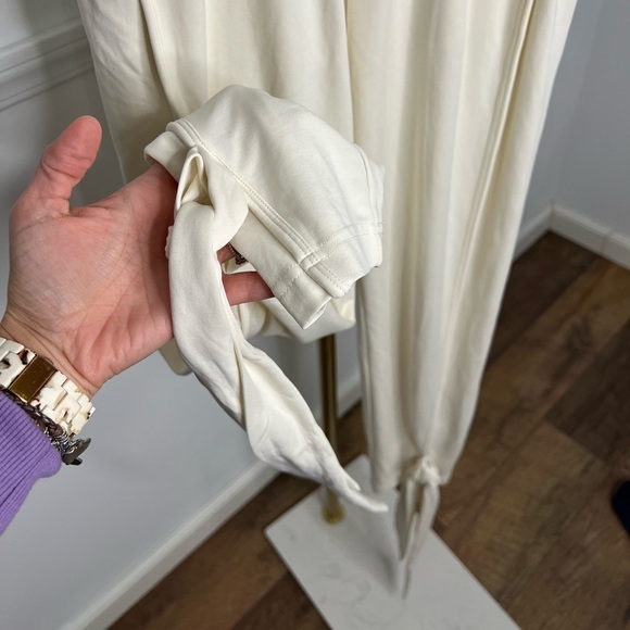 Fabletics Emilia sweatpant tie bottom size XXS in egret cream color - Picture 6 of 14